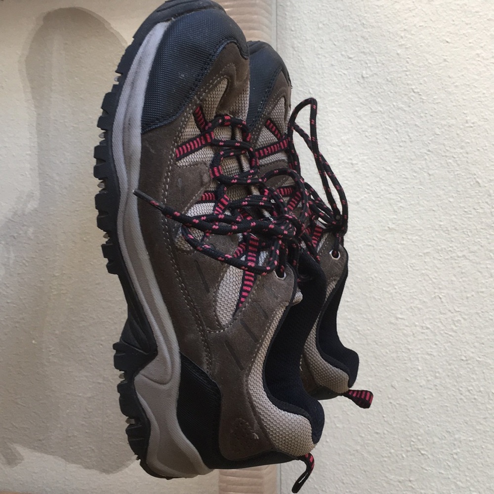 Mens Denali hiking boots